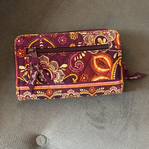 Vera Bradley Turn Lock Wallet‎ - Picture 4 of 7